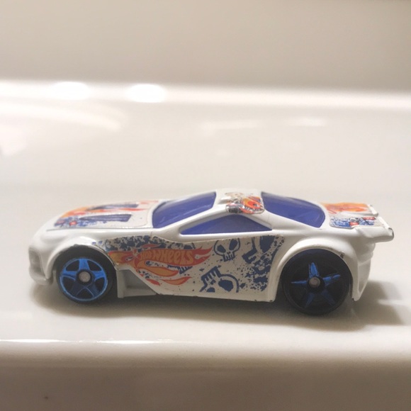 Hot wheels team Hot Wheels McDonald’s car 2012 - Picture 3 of 6